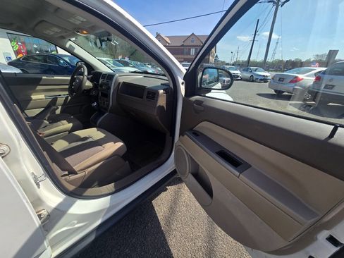 Used 2007 Jeep Compass Sport FWD image 49