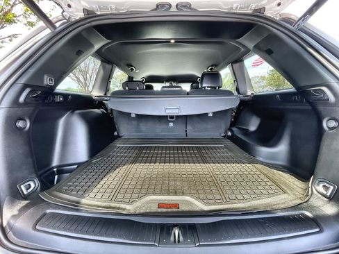 Used 2023 Jeep Grand Cherokee Altitude image 24