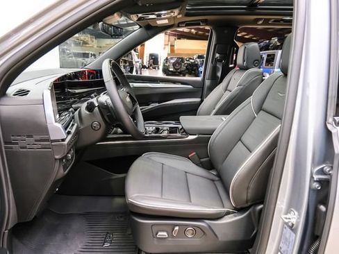 Used 2026 Cadillac Escalade Sport w/ Touring Package AWD/4WD image 14