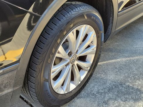 Used 2019 Volkswagen Tiguan SE image 10