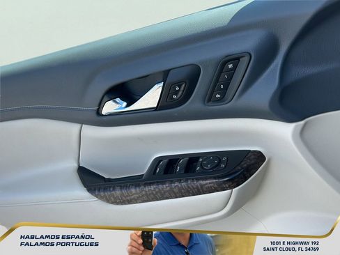 Used 2020 GMC Acadia Denali w/ Denali Ultimate Package image 11