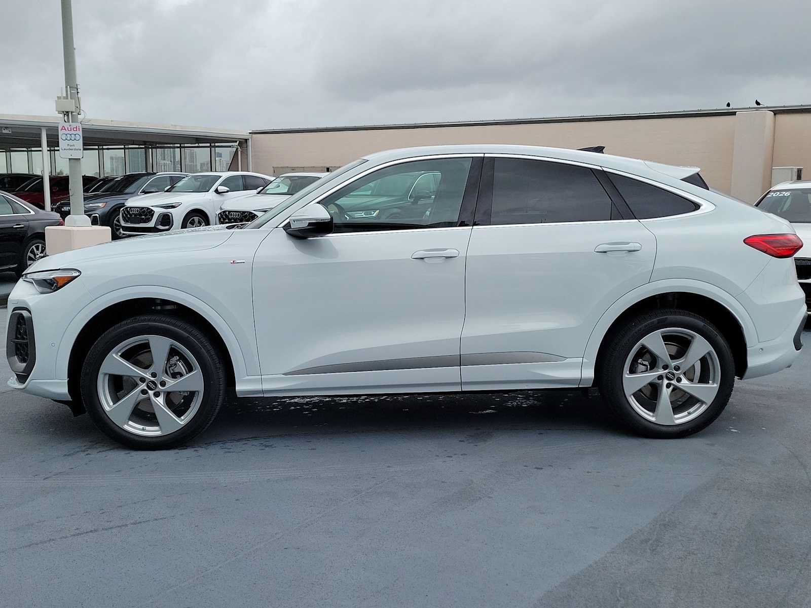 New 2026 Audi Q5 Premium Plus AWD/4WD image 3