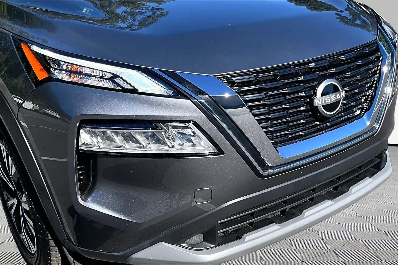 Used 2023 Nissan Rogue SV FWD image 30