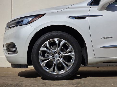 Used 2021 Buick Enclave Avenir w/ Avenir Technology Package image 47