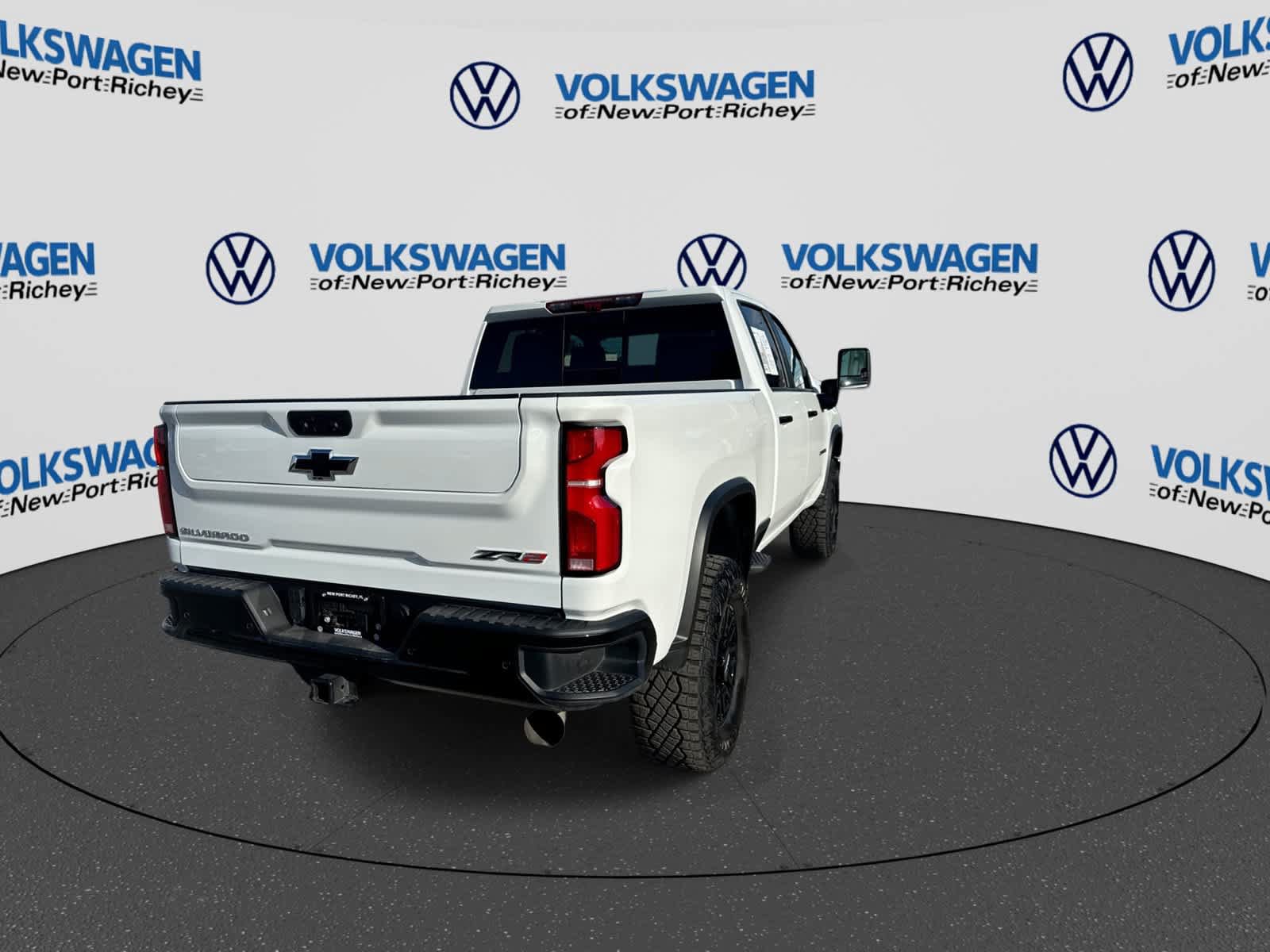 Used 2026 Chevrolet Silverado 2500 ZR2 AWD/4WD image 14