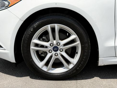 Used 2018 Ford Fusion SE w/ Equipment Group 602A FWD image 10