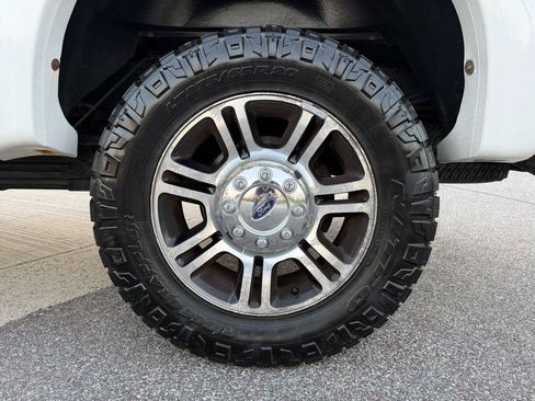 Used 2014 Ford F250 Platinum w/ Snow Plow Prep Package AWD/4WD image 40