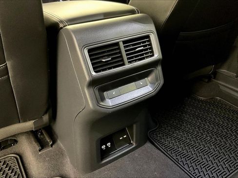 Used 2024 Volkswagen Atlas Cross Sport SEL Premium R-Line AWD/4WD image 10