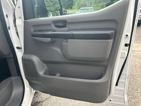 Used 2020 Nissan NV 2500 SV RWD image 20