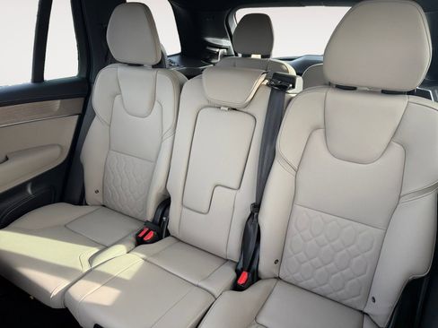 New 2026 Volvo XC90 B6 Plus w/ Protection Package Premier image 13