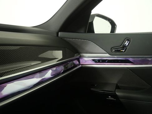 Certified 2023 BMW i7 xDrive60 image 26