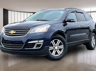 Used 2015 Chevrolet Traverse LT video 1