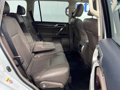 Used 2017 Lexus GX 460 AWD/4WD image 15