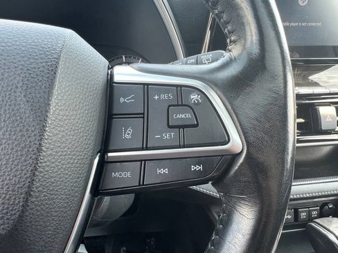Used 2020 Toyota Highlander XLE AWD/4WD image 22
