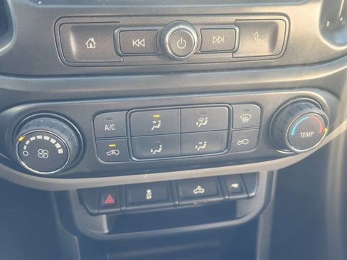 Used 2018 Chevrolet Colorado W/T w/ WT Convenience Package image 17