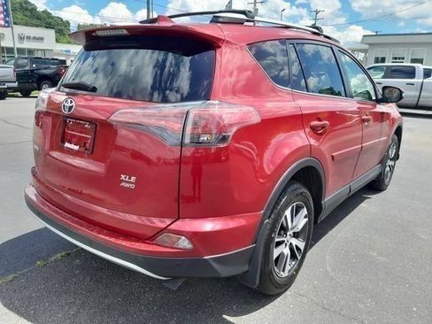 Used 2016 Toyota RAV4 XLE w/ Convenience Package AWD/4WD image 8