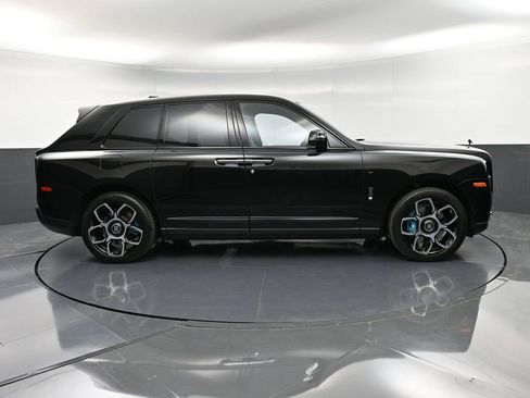 Used 2024 Rolls-Royce Cullinan Black Badge w/ Driver's Package image 9