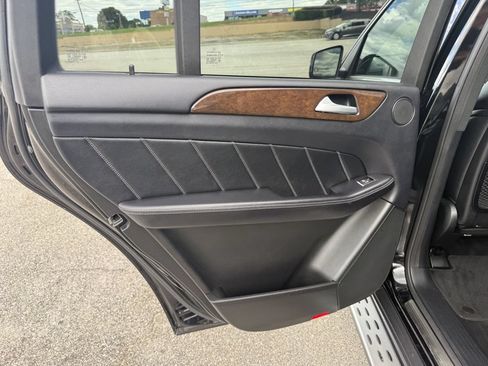 Used 2015 Mercedes-Benz GL 450 4MATIC image 23