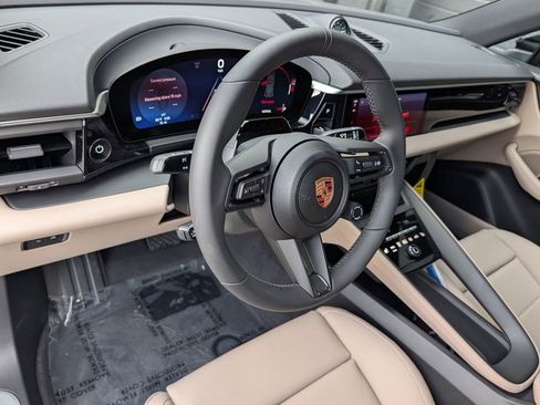 New 2026 Porsche Macan Electric RWD image 5