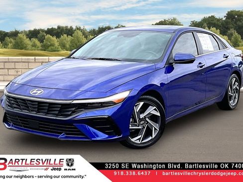 Used 2025 Hyundai Elantra Limited FWD image 1