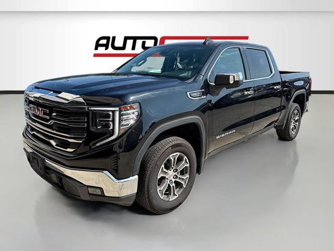 Used 2025 GMC Sierra 1500 SLT AWD/4WD image 3