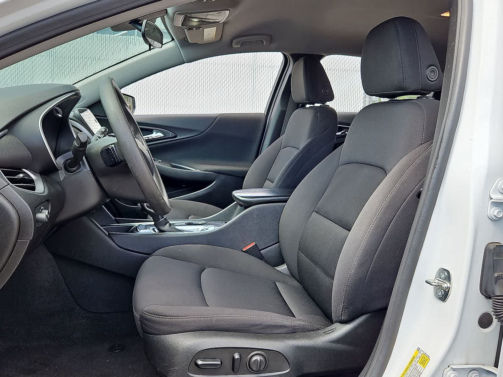 Used 2023 Chevrolet Malibu LT FWD image 24