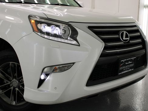 Used 2017 Lexus GX 460 Premium image 22