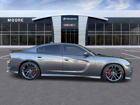 Used 2022 Dodge Charger Scat Pack w/ Plus Group RWD image 2