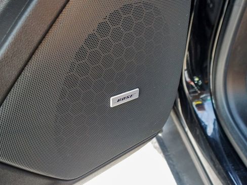 Used 2020 Cadillac XT5 Premium Luxury w/ LPO, Floor Liner Package image 18