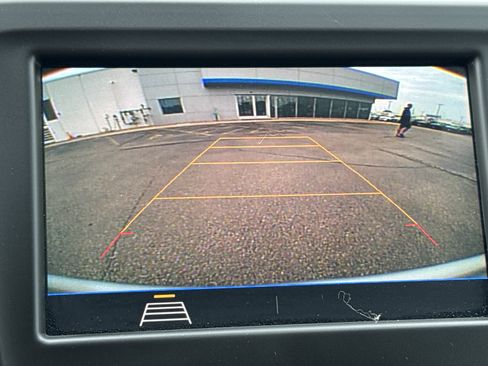 Used 2021 Chevrolet Equinox LS w/ LS Convenience Package FWD image 18