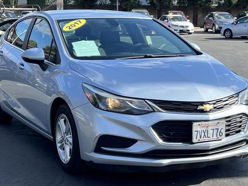 Used 2017 Chevrolet Cruze LT w/ Convenience Package image 1