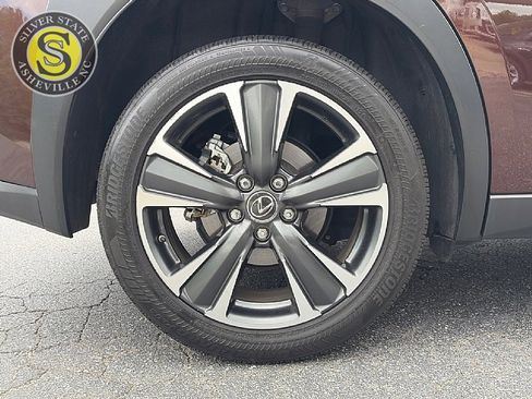 Used 2020 Lexus UX 250h w/ Premium Package AWD/4WD image 9