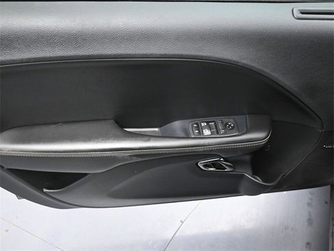 Used 2019 Dodge Challenger SRT Hellcat Redeye image 6