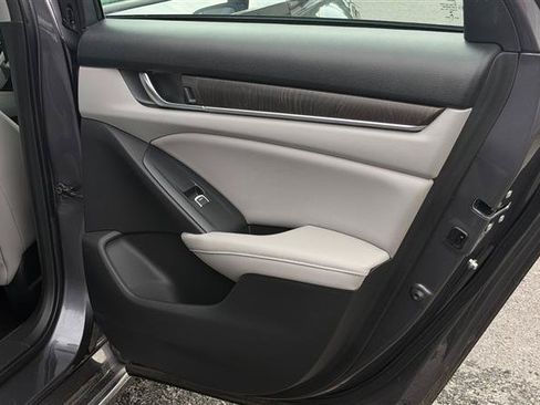 Used 2018 Honda Accord EX-L image 38