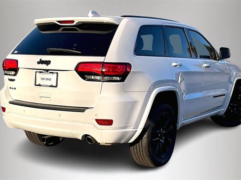 Used 2021 Jeep Grand Cherokee Laredo X image 6