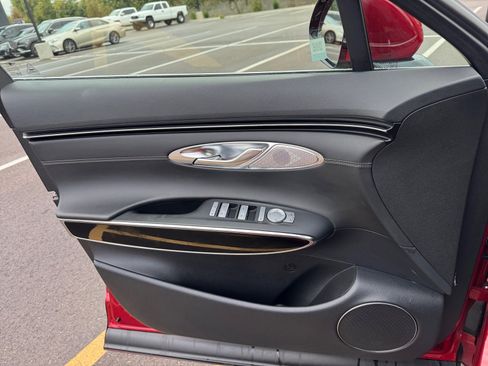 Used 2023 Genesis GV70 2.5T image 13