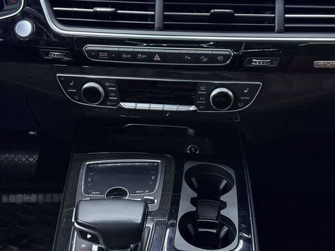 Used 2018 Audi Q7 3.0T Premium Plus w/ Premium Plus Package image 26