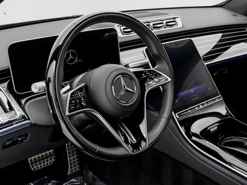 Used 2023 Mercedes-Benz S 580 4MATIC Sedan w/ AMG Line image 14