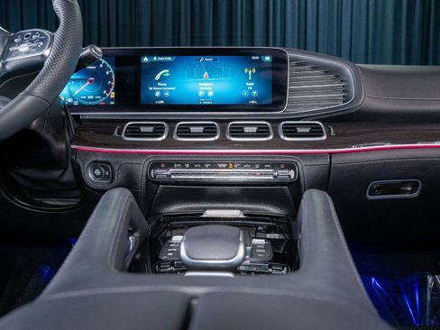 Certified 2023 Mercedes-Benz GLS 580 580 4MATIC® SUV image 20