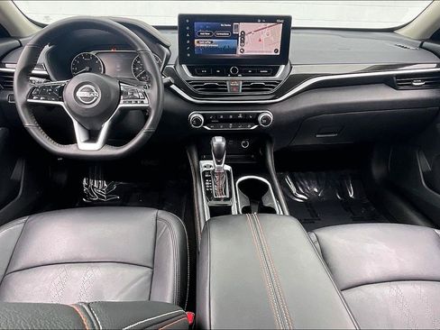 Used 2024 Nissan Altima 2.5 SR w/ SR Premium Package FWD image 19
