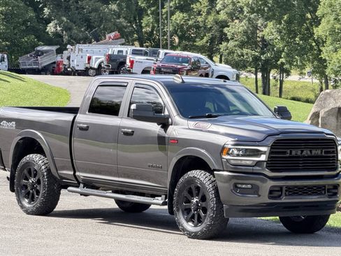 Used 2022 RAM 2500 Laramie AWD/4WD image 2