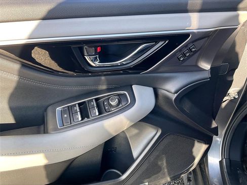 Used 2023 Subaru Outback Limited image 36