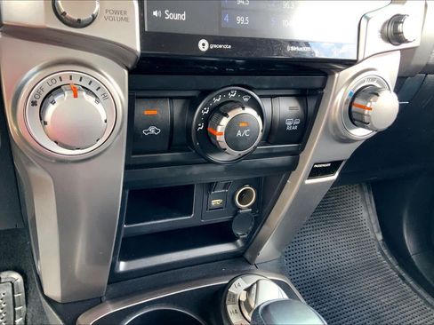 Used 2022 Toyota 4Runner SR5 Premium w/ Moonroof Package AWD/4WD image 33