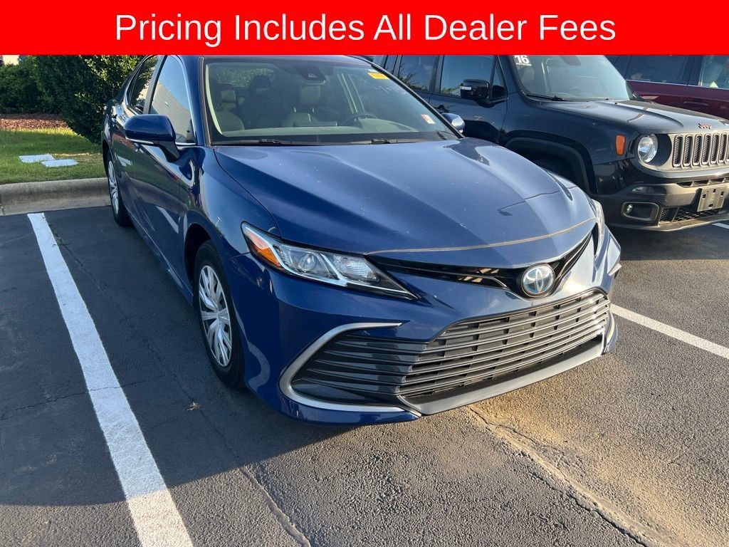 Used 2024 Toyota Camry LE w/ Cold Weather Package FWD image 5