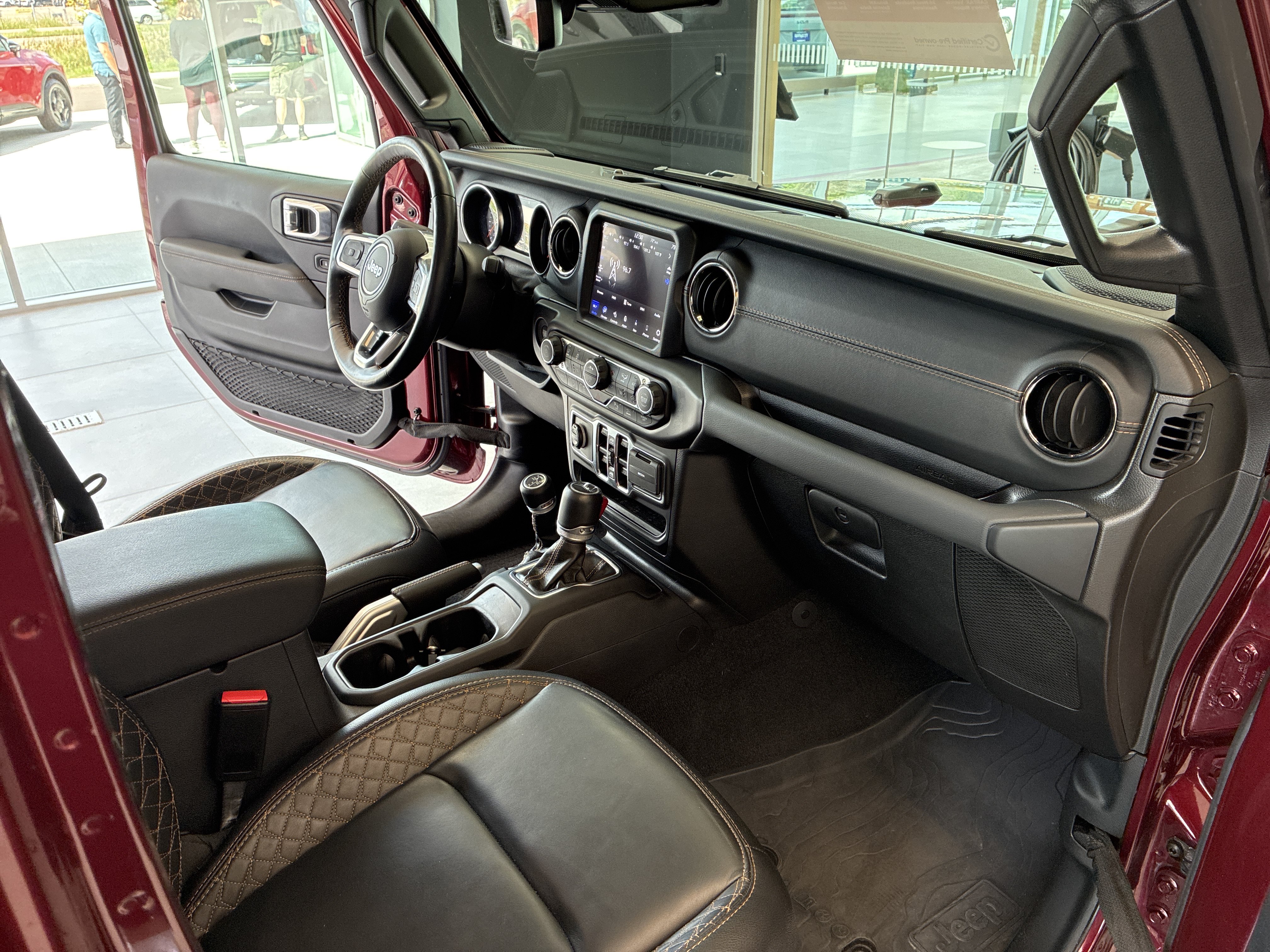 Used 2021 Jeep Gladiator Overland AWD/4WD image 20
