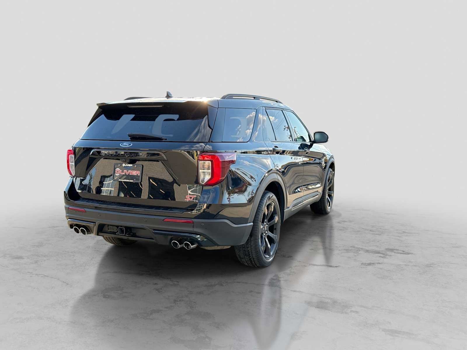 Used 2024 Ford Explorer ST AWD/4WD image 6