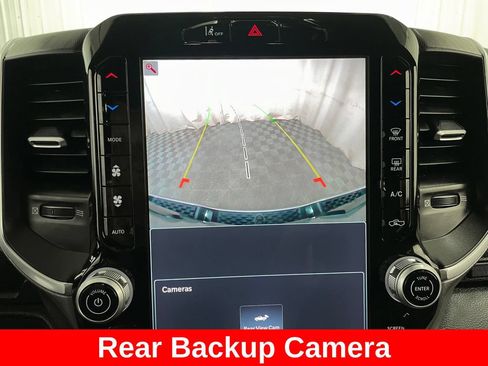 Used 2025 RAM 1500 Big Horn AWD/4WD image 3