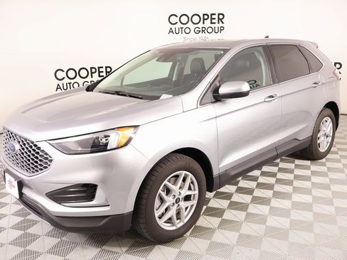 Used 2024 Ford Edge SEL image 10