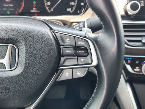 Used 2018 Honda Accord Touring image 28