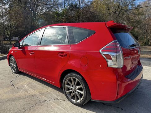 Used 2015 Toyota Prius V Five image 8